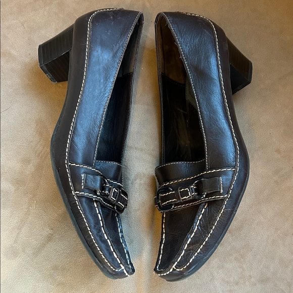 AEROSOLES Dark Brown Shoes with Buckle Detail - Picture 5 of 9